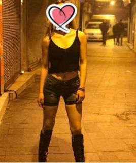 Önsevişmede iddialı escort Semra