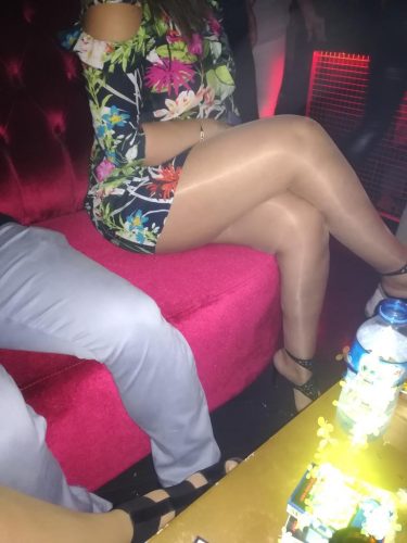 Sarı saçlı Sexy Hasibe