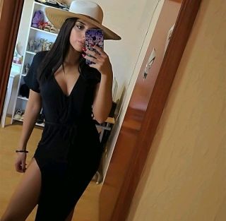 Siz beyleri evinde misafir eden Burcu