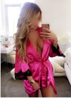 Yirmili Yaşlarda Seksi Escort Bayan Defne