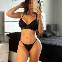 Hep tutucu ve sinirli Leman