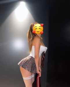 Bir numaralı seksi escort Elza