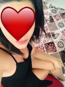 Doyumsuz  Oral yapan Escort Banu