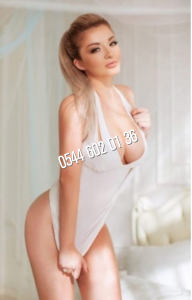 Genç sarışın escort Demet