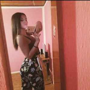 Güler yüzlü ve çekici escort bayan Zümra