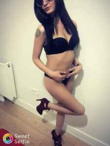 Seksapel olgun escort Aysun