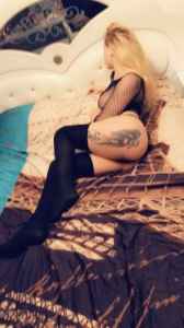 Seksi ve dikkat çeken güzel Ayşe