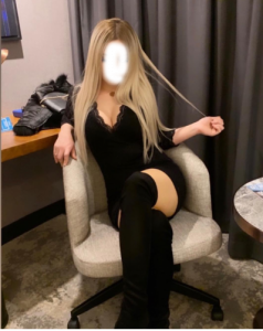 Yabancı sarışın super escort Soniya