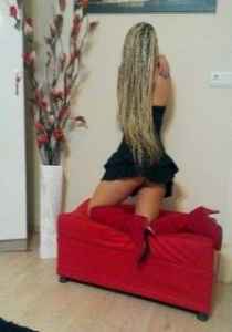 Yatağa girmеyi dört gözlе bekleyen Zerrin